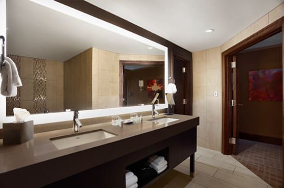 Oasis Hotel & Convention Center