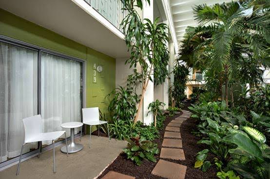 Oasis Hotel & Convention Center