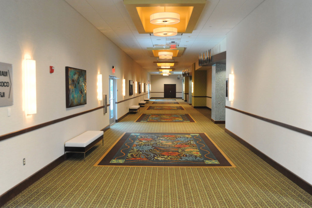 Oasis Hotel & Convention Center