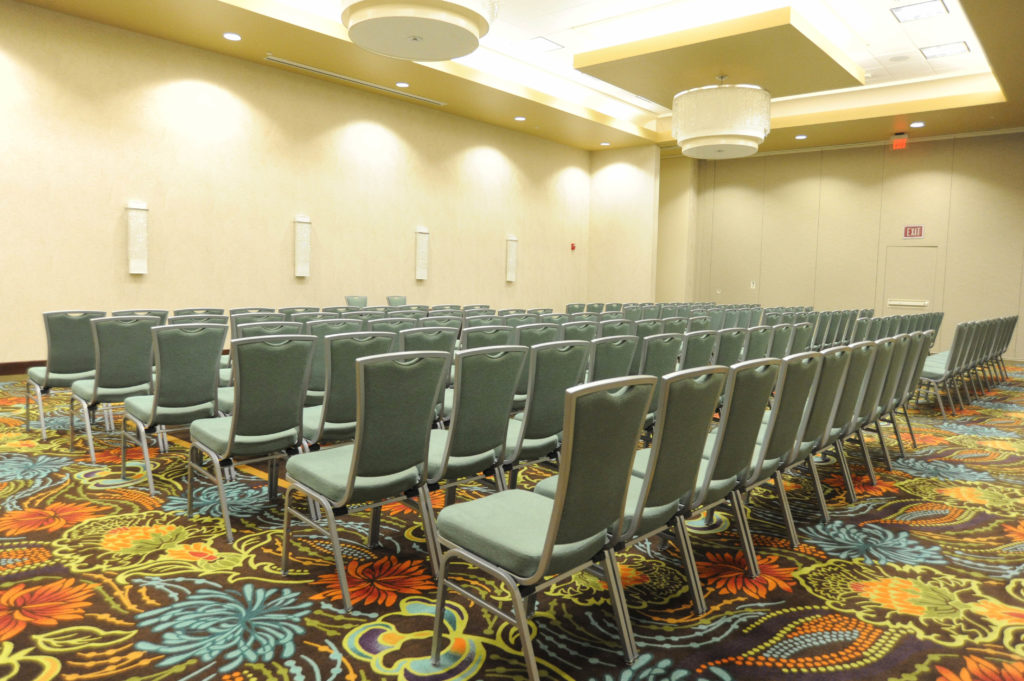 Oasis Hotel & Convention Center