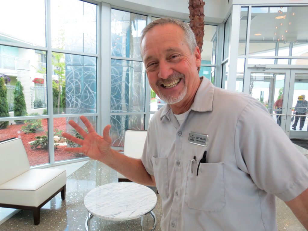 Oasis Hotel & Convention Center